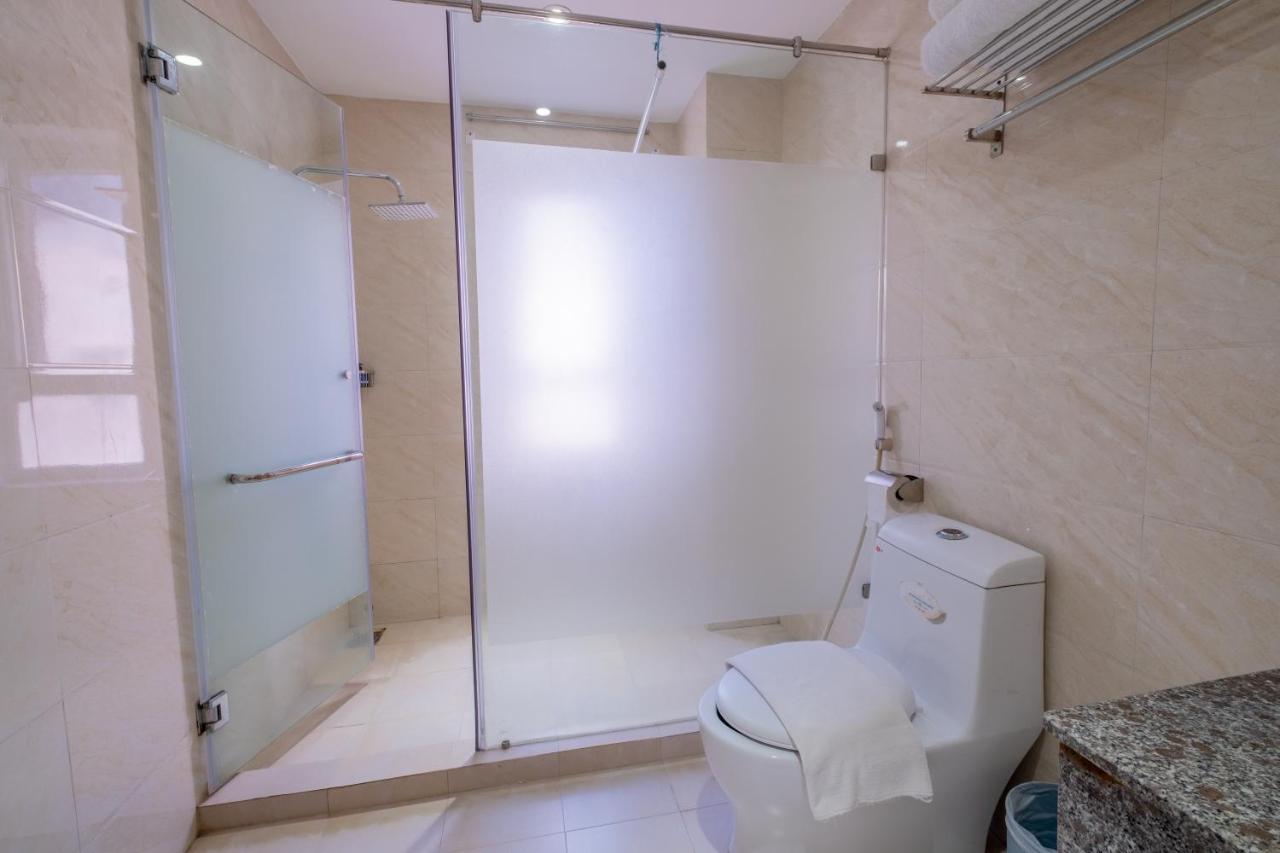 Zuka Hotel & Apartment Дананг Экстерьер фото